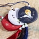 thumbnail image 2 of Matsuzay 2 uds bolsita bolsa de doble cara redonda Mini borlas colgantes bordado decoración Interior regalo accesorios portátiles disfraz Almacenamiento y organización del hogar, 2 of 6