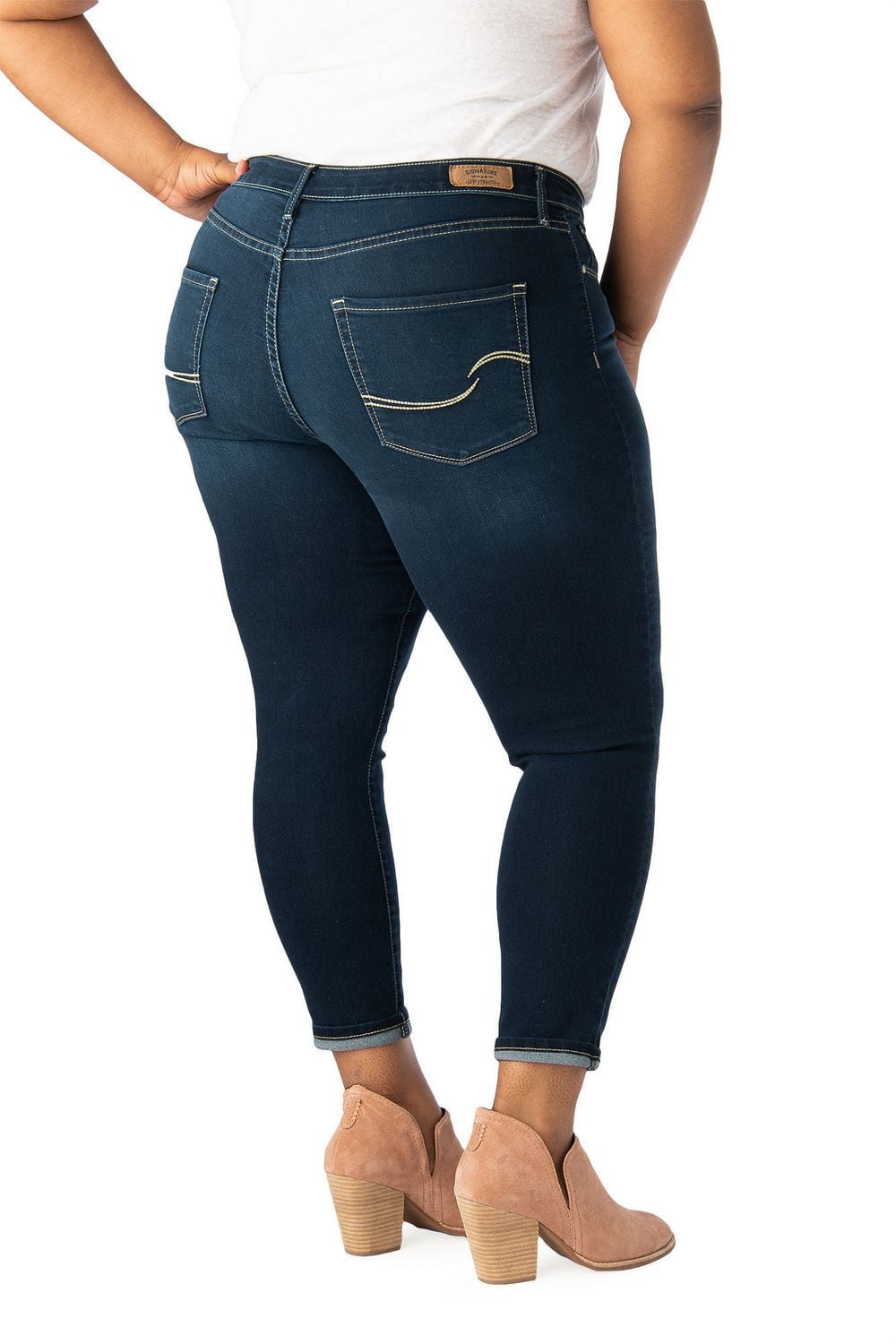 Levi Strauss Signature.™ Women's Plus High-Rise Ankle Skinny Cuff