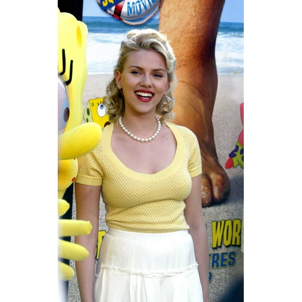 Scarlett Johansson At The Premiere Of The Spongebob ...