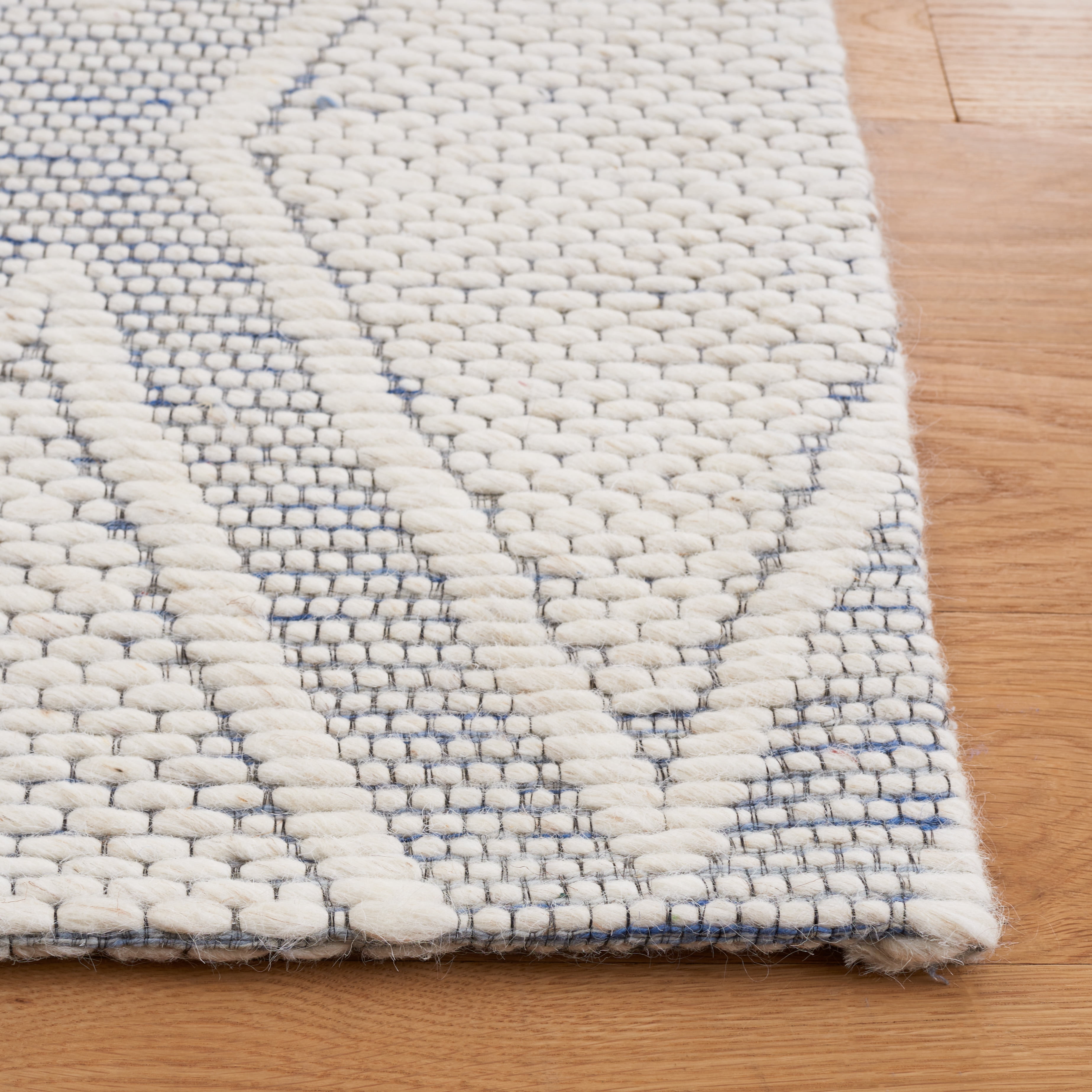 SAFAVIEH Marbella Asa Diamond Area Rug, Navy/Ivory, 5' x 8'