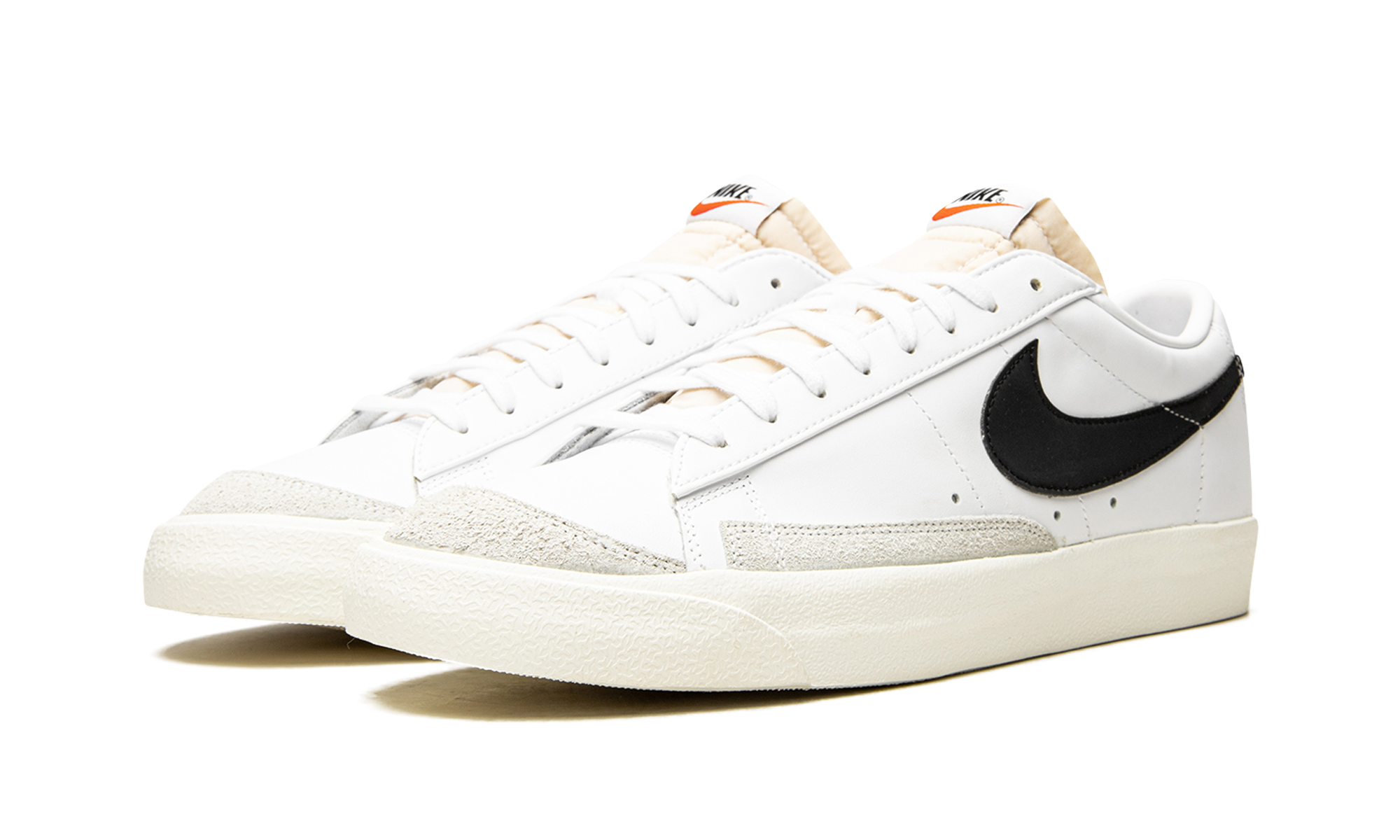 NIKE MENS Blazer Low '77 Vintage "White / Black" DA6364 101 from Stadium Goods