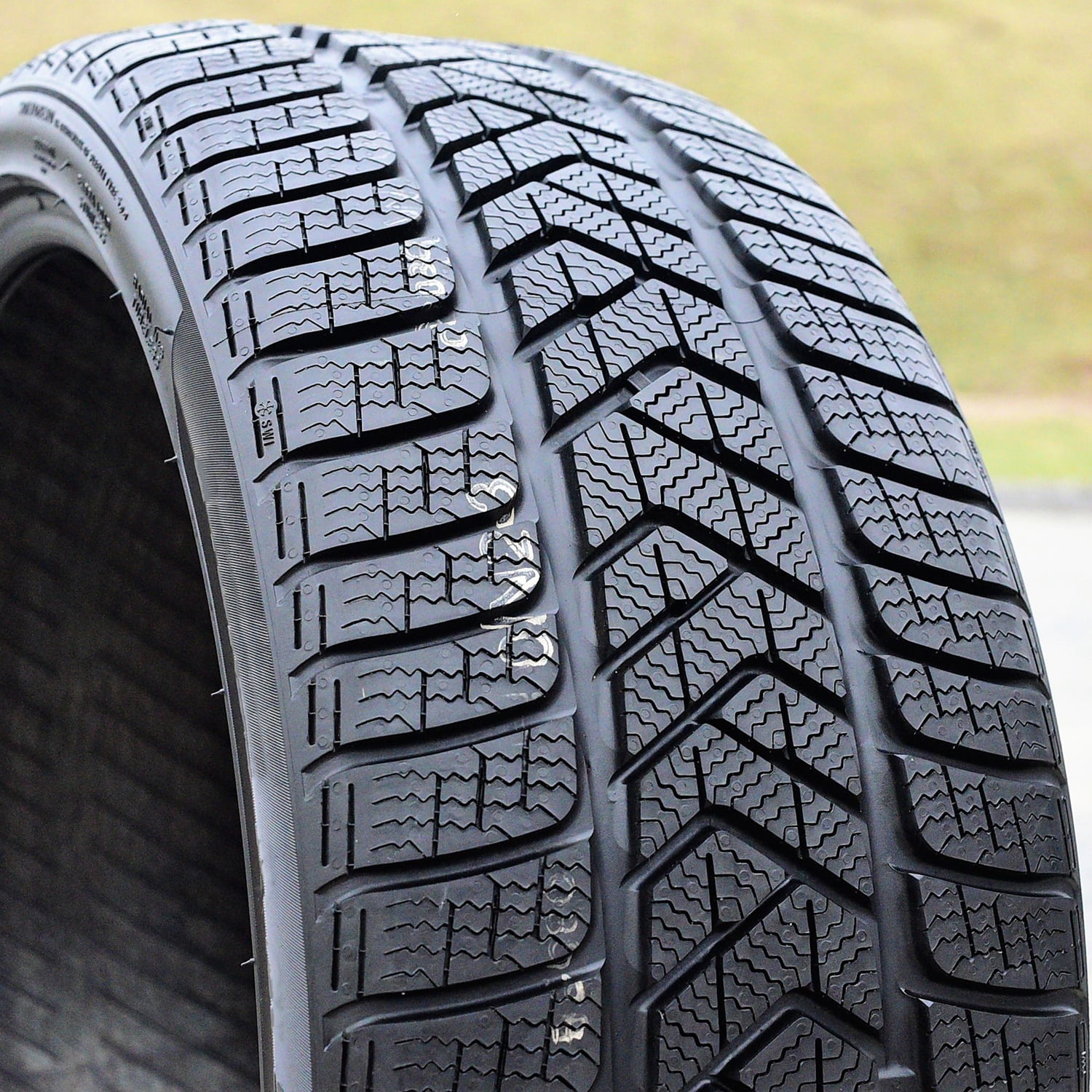 Pirelli Winter Sottozero 3 Winter 235/50R18 101V XL Passenger Tire Sansujyuku sansujyuku.com