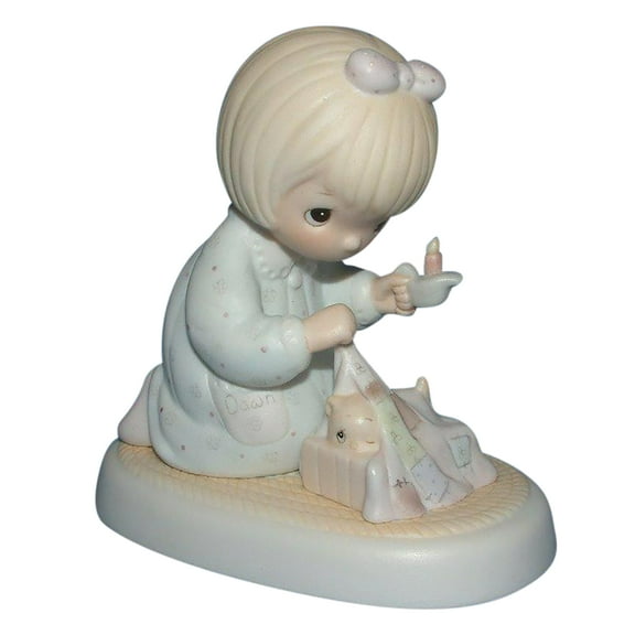 Precious Moments Figurine: PM831 Dawn's Early Light (4.5")