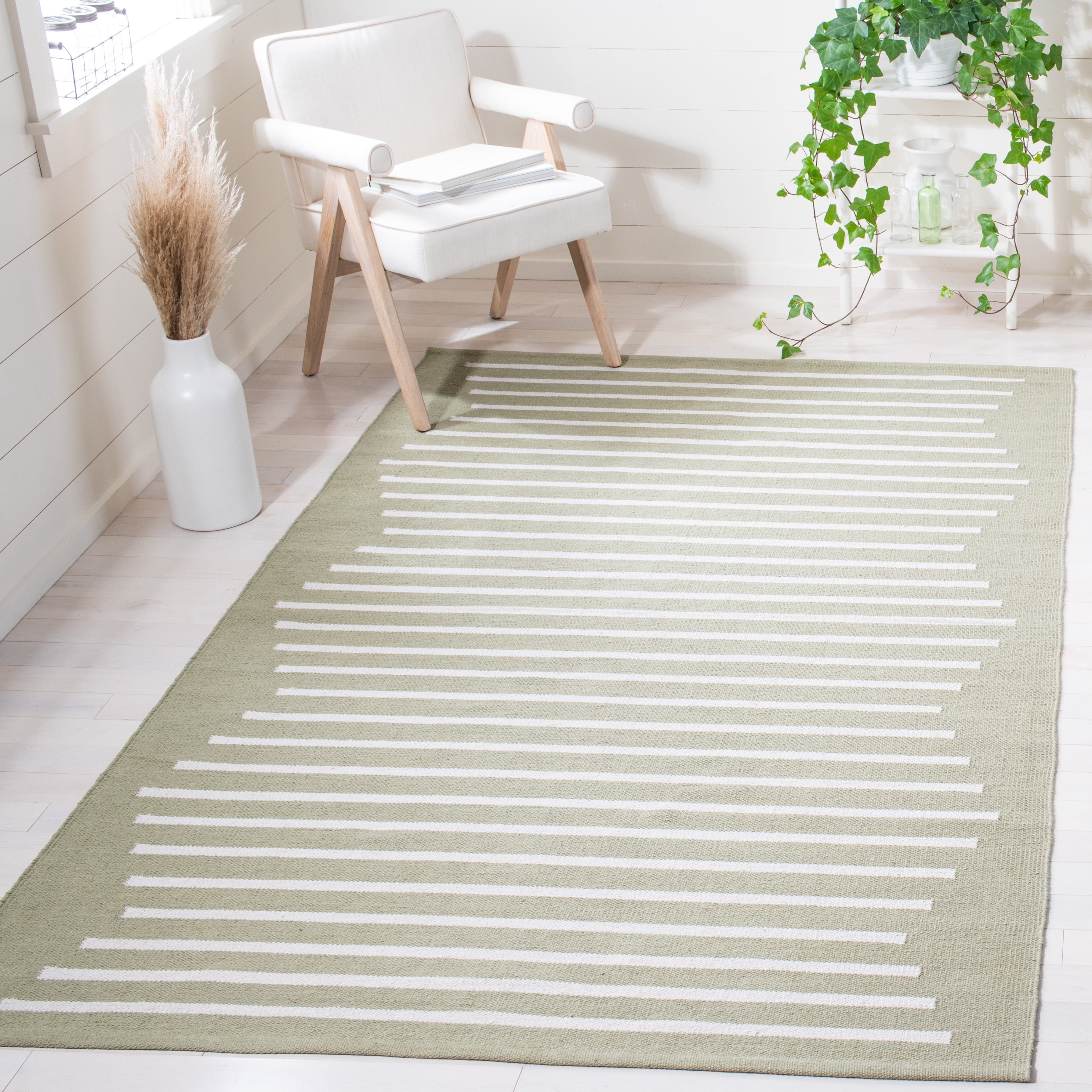 SAFAVIEH Montauk Amadine Striped Cotton Area Rug, Light Green/Ivory, 4' x 6'