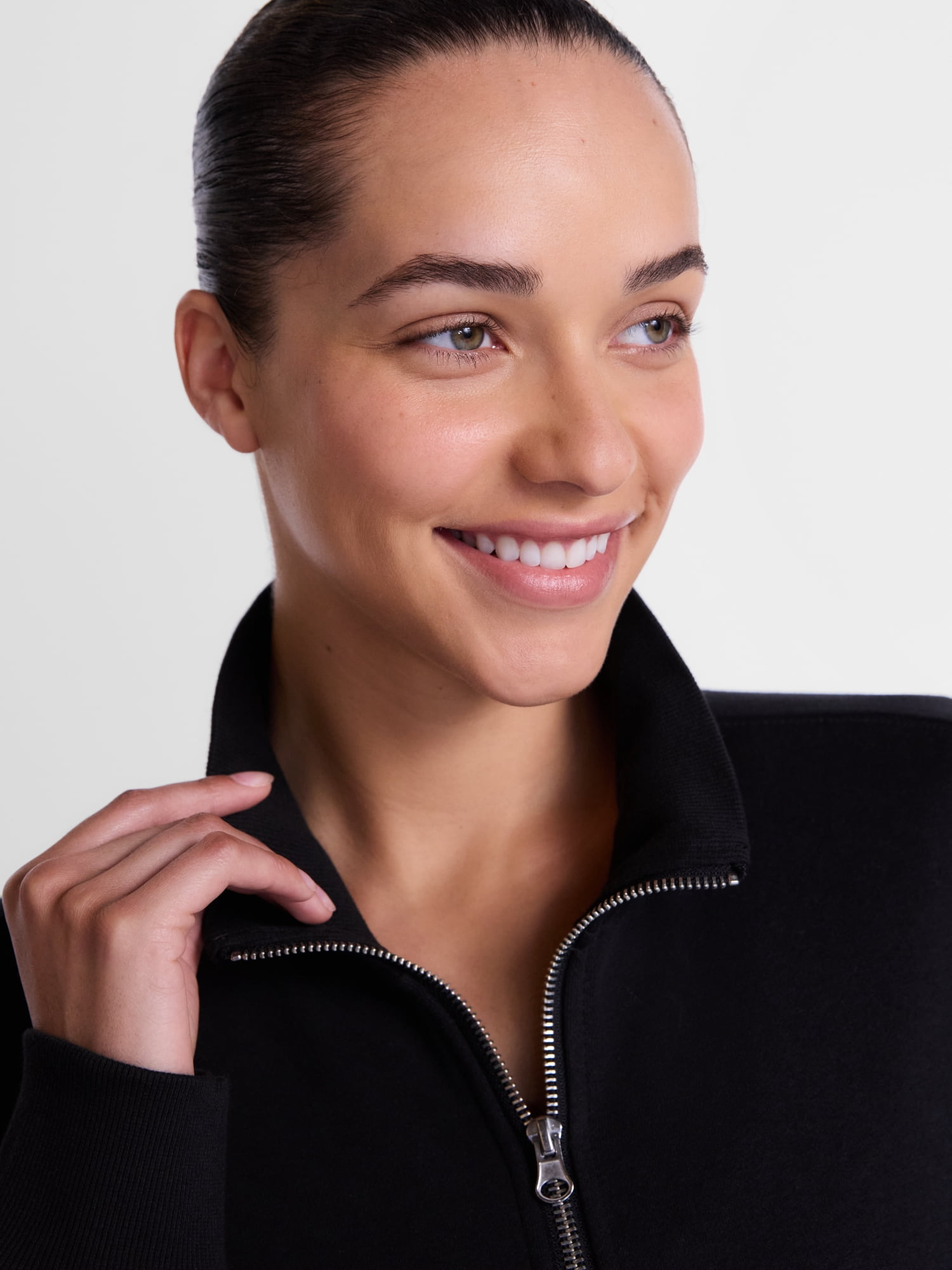 Athletic Works Women's Cropped Fleece Bomber Jacket with Long Sleeves, Sizes XS-XXL