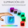 thumbnail image 4 of Reloj Despertador Digital De Cubo Con Luz Led Multicolor Color Blanco, 4 of 5