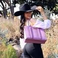 thumbnail image 2 of Bolso Wrangler WG3-8321PP para mujer con bandolera y cartera, 2 of 6