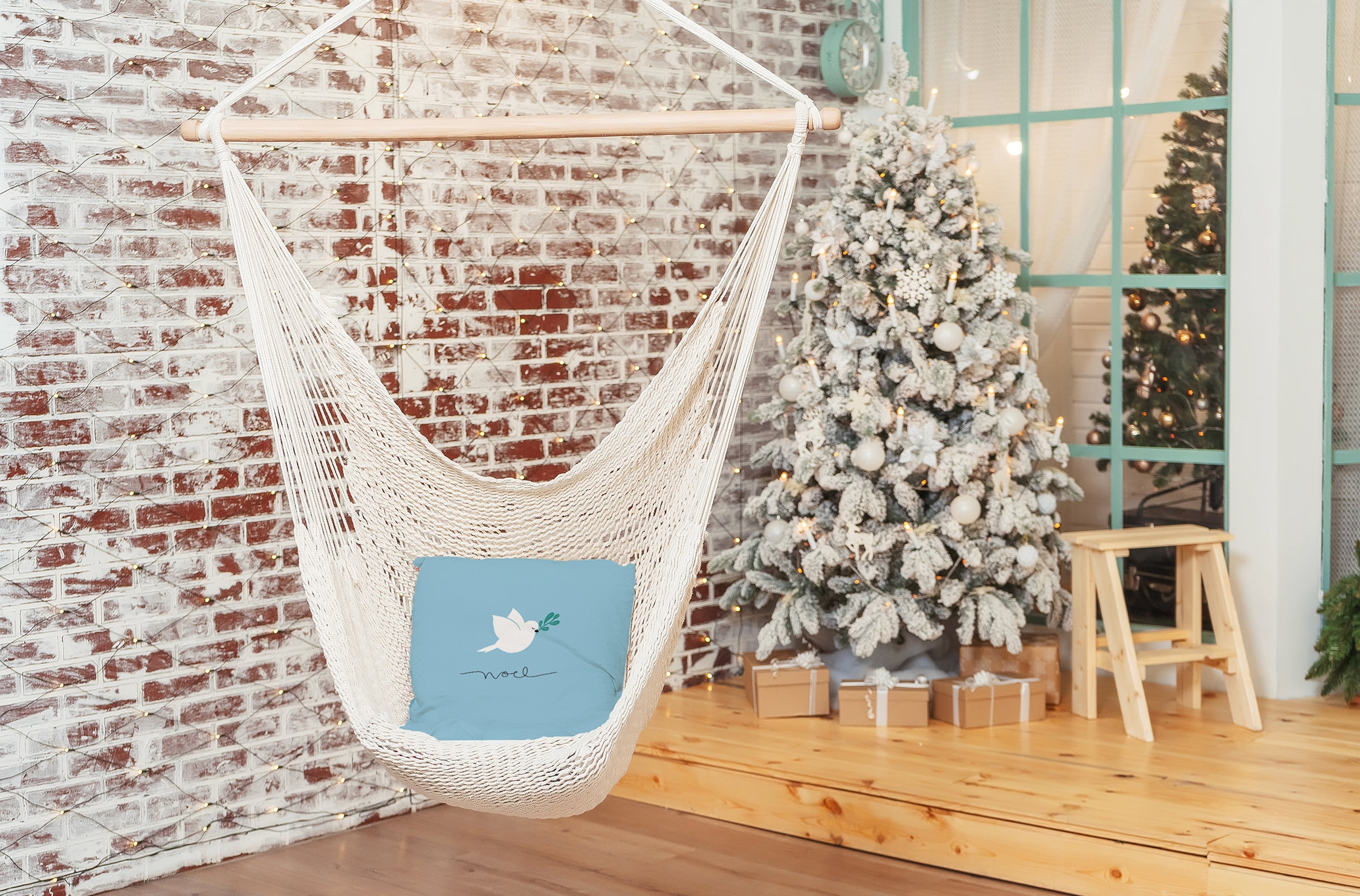 Simply Daisy Ice Colored Noel Bird Christmas Soft Spun Polyester Indoor/Outdoor Throw Pillow, 16" x 16"