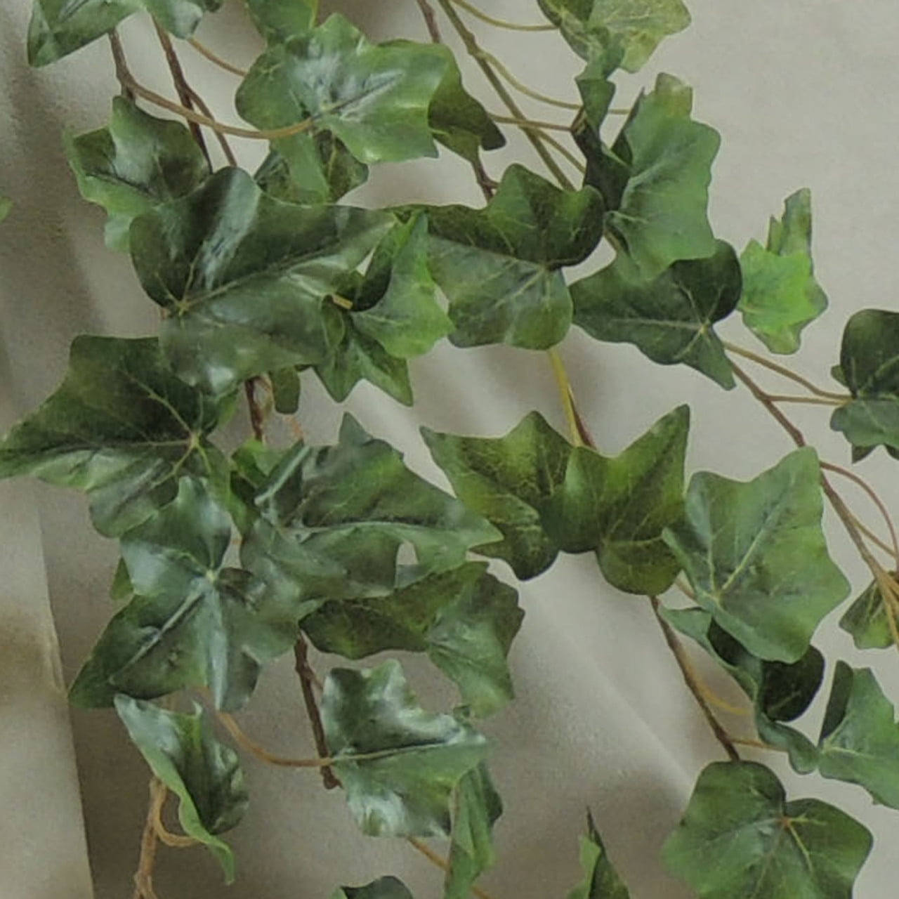 Darice English Ivy Bush 12 inches Green