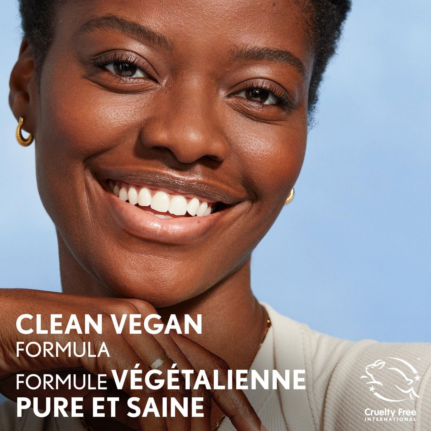 COVERGIRL Clean Invisible Poudre pressée légère, respirante, formule végétalienne, sans talc ni parfum Pigments d’origine naturelle