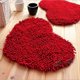 thumbnail image 4 of ZHAOCHENG Alfombra de Baño, Antideslizante, Pelusa, Microfibra, Chenilla, Alfombra de Baño, En Forma de Corazón, Rojo, Alfombra de Piso, Lavable, Antideslizante, Impermeable, Súper Absorbente, 50x60cm, 4 of 5