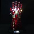 thumbnail image 1 of Guantes infinitos de Marvel Thanos 1:1, Nano brillo, todo de Metal, usable, adorno, Colección genial, juguetes de utilería para Cosplay Gong Bohan LED, 1 of 2
