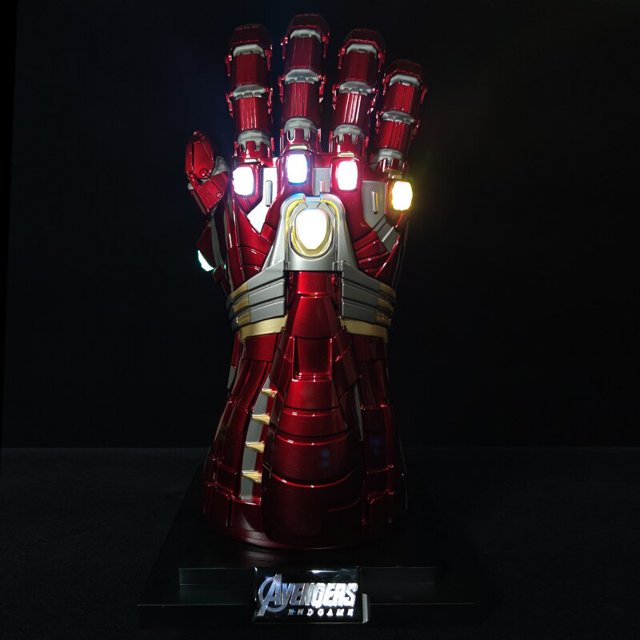 Guantes infinitos de Marvel Thanos 1:1, Nano brillo, todo de Metal, usable, adorno, Colección genial, juguetes de utilería para Cosplay Gong Bohan LED
