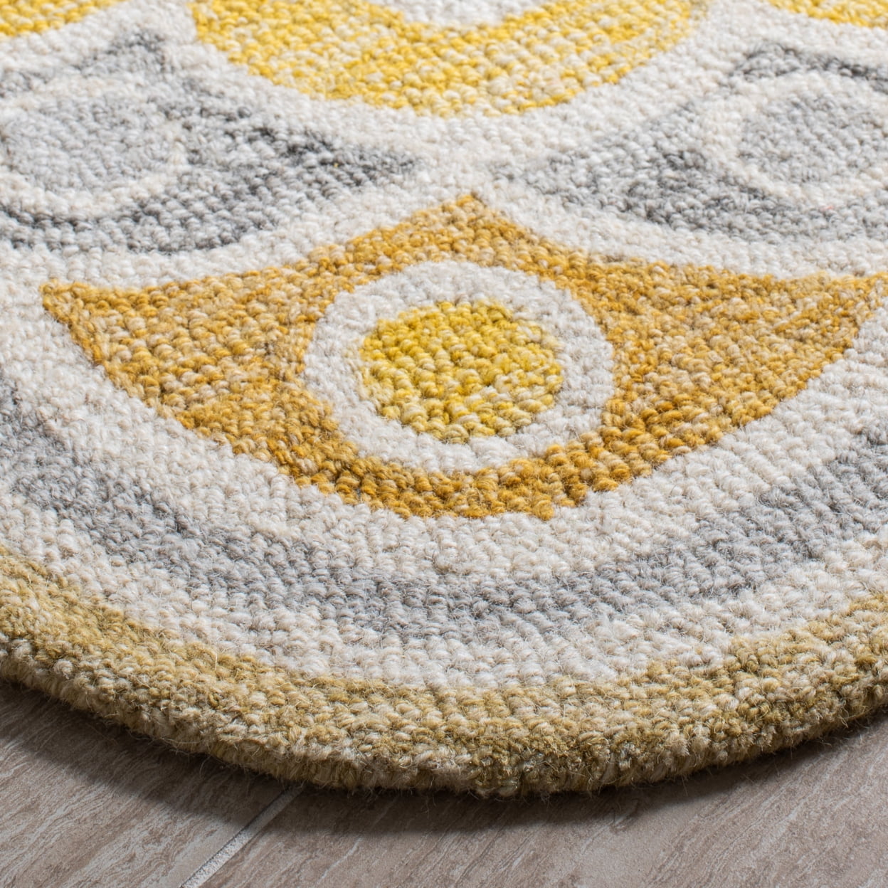 SAFAVIEH Novelty NOV101B Handmade Grey / Gold Rug