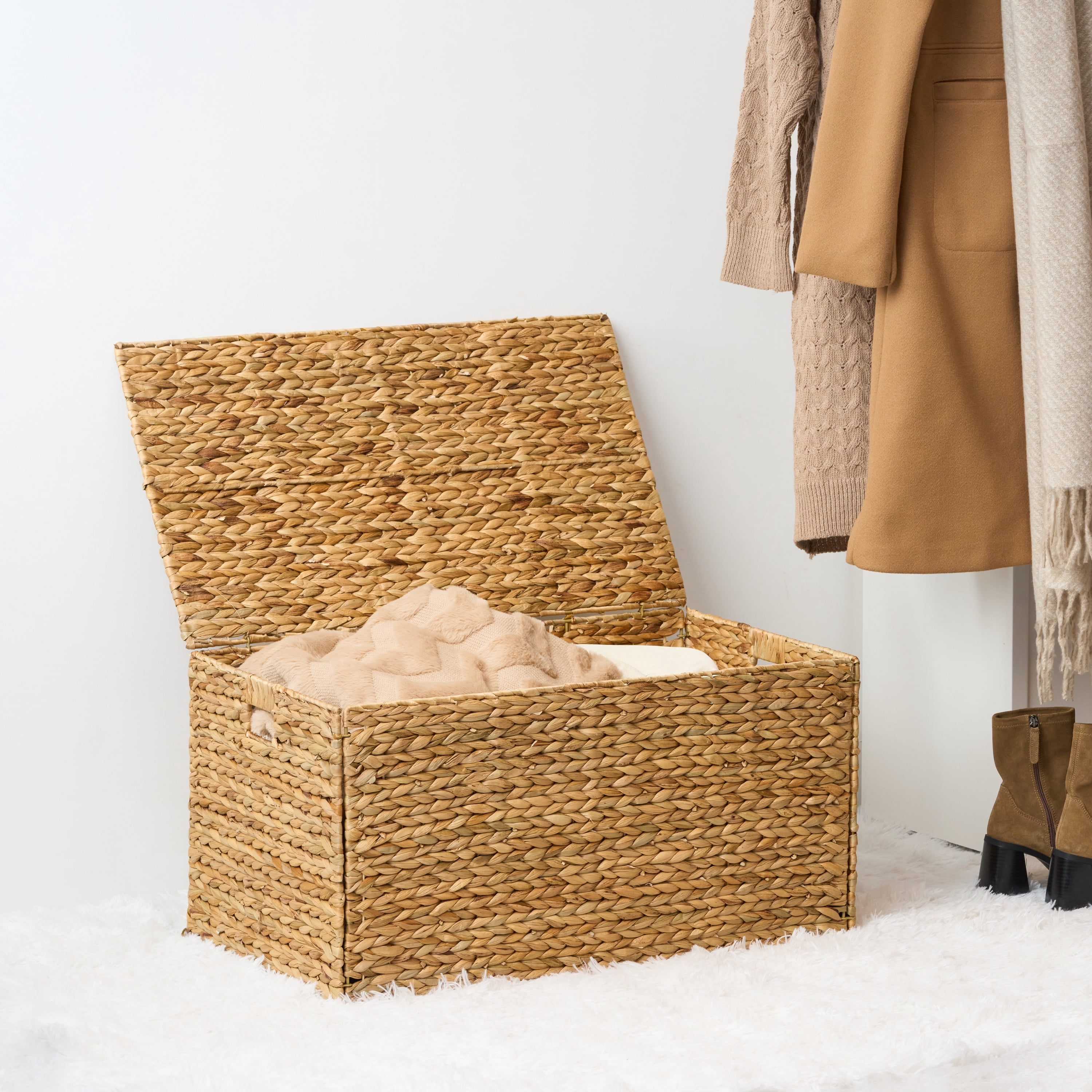 Water Hyacinth Storage Trunk, Spacious Interior, Removable Lid, Breathable, Eco-Friendly