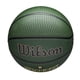 thumbnail image 5 of Icono de jugador de baloncesto WILSON de la NBA Outdoor Giannis Antetokounmpo, 5 of 8