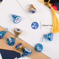 thumbnail image 4 of 540 Pcs Autocollants de Collation des Grades 9 Modèles Étiquettes de Félicitations Diplômé Cadeaux de Fête Bleu Blanc Sacs à Friandises Étiquettes Cercles Décalcomanies pour Fête de Collation des Grades Collège Secondaire Décoration d'Envoi de Chocolats, 4 of 7