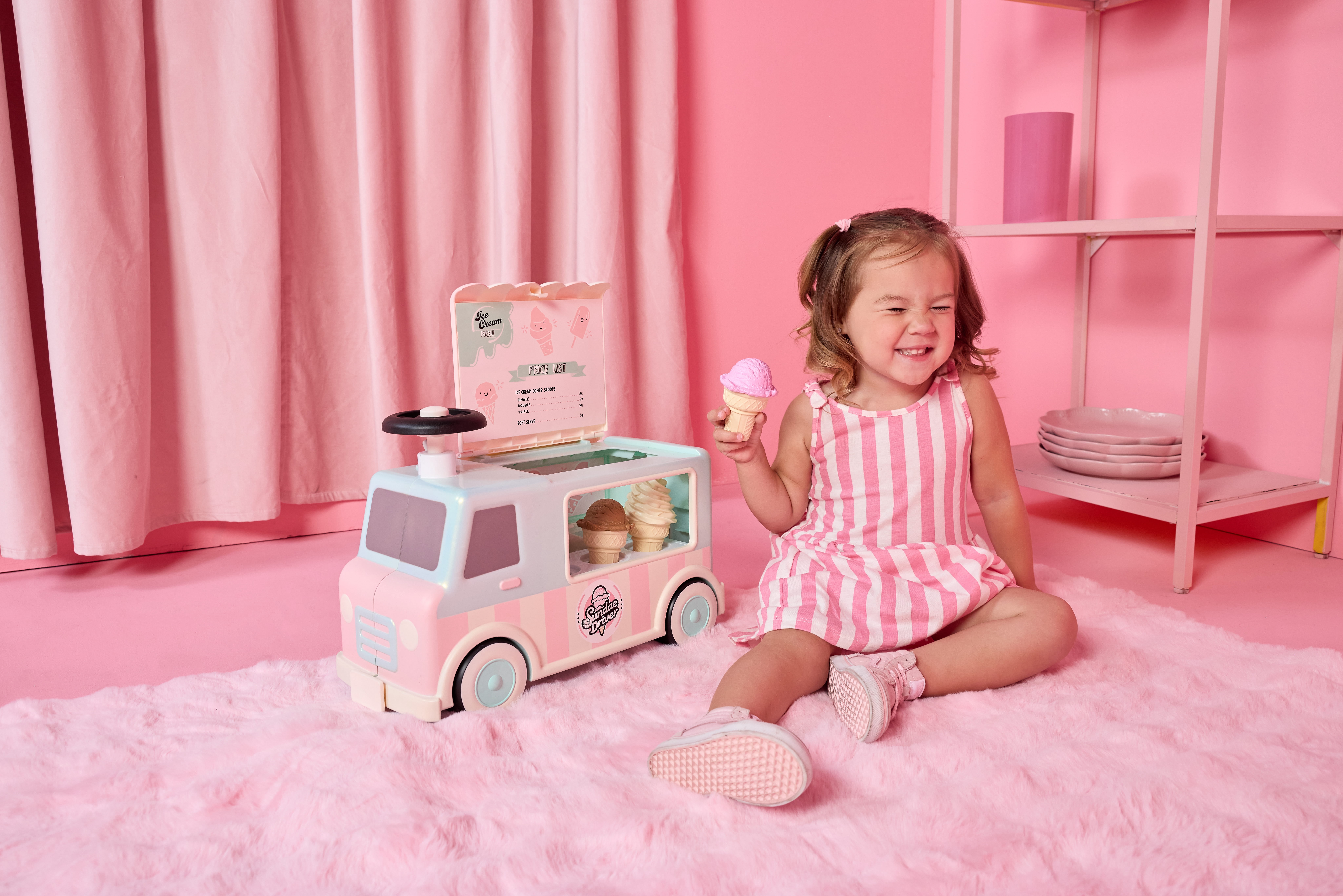 Little Tikes Sweet Spaces Ice Cream Scoot ‘n Serve Ride-On with Accessories