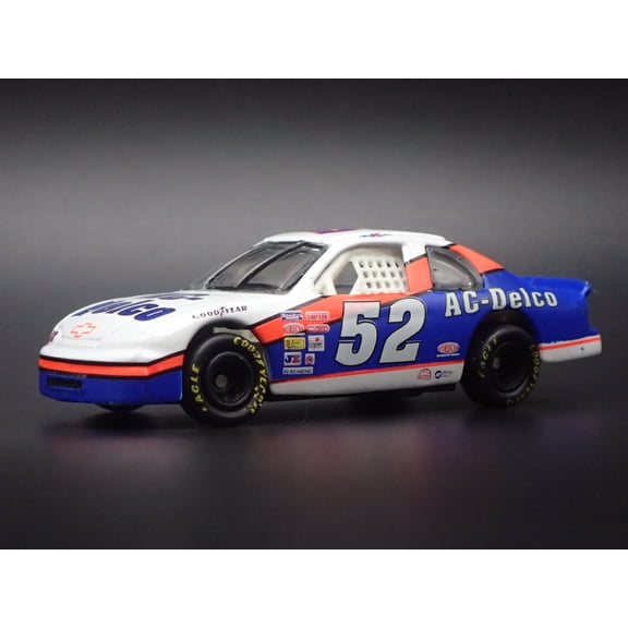 Open Box 1995 CHEVY CHEVROLET MONTE CARLO 52 KEN SCHRADER NASCAR 1:64 DIECAST MODEL CAR