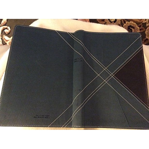 Pre-Owned NIV Thinline Bible Italian Duo-Tone Midnight Blue / Moss Green, 9780310938804, 0310938805, Paperback,