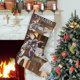 thumbnail image 1 of Los Colores Dentro Tema: Calcetines de Navidad, fino lino blanco para colgar en escaleras y chimenea, decoración navideña para el hogar, regalo de Navidad.54cm×38cm, 1 of 5