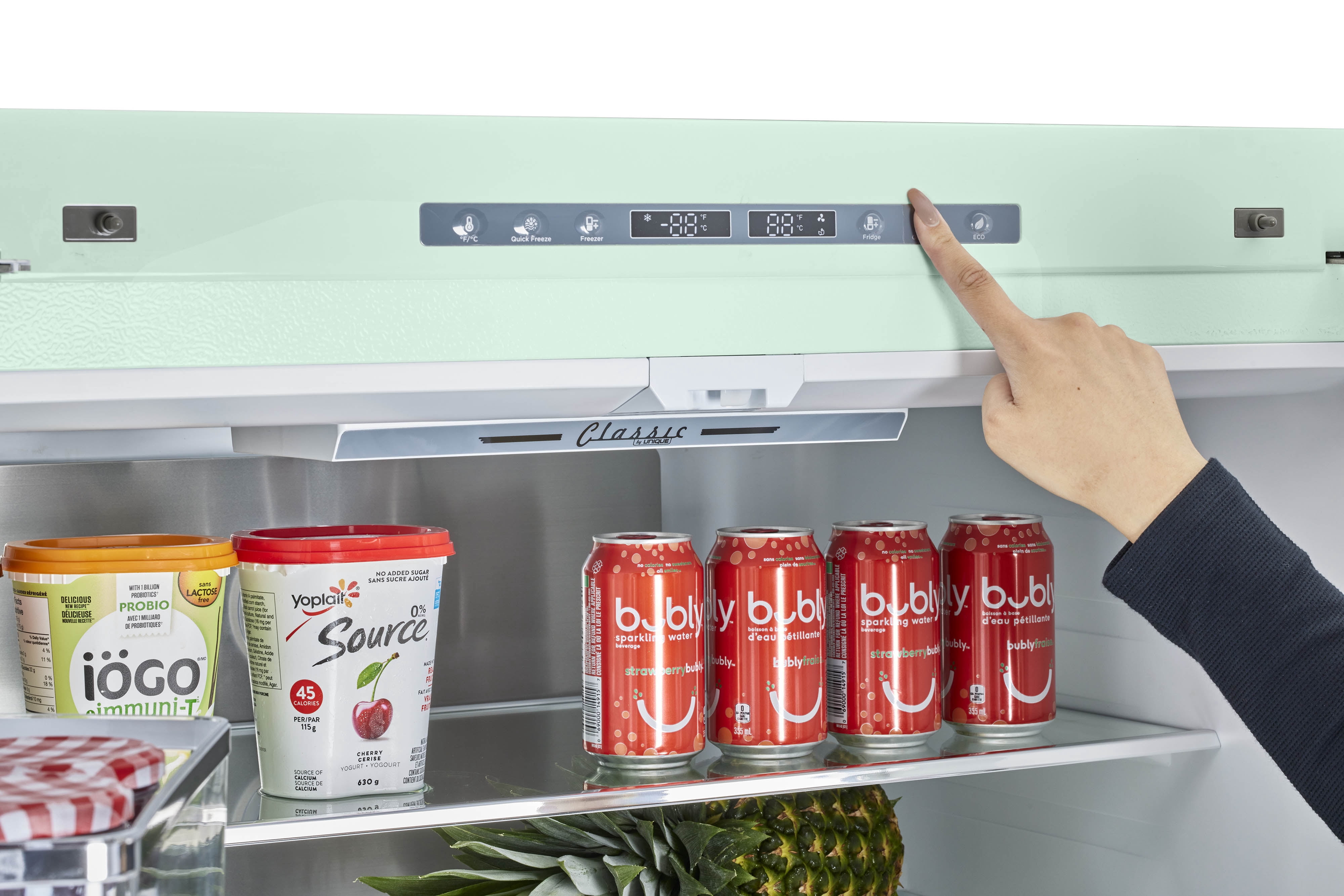Unique Appliances Ugp-595Lac Classic Retro Pro 36" Wide 21.4 Cu. Ft. Energy Star Certified