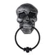 thumbnail image 1 of Aldaba de puerta con forma de calavera para Halloween, accesorio con sonido aterrador para decoración de puerta de bar, fiesta de Halloween, colgante para exteriores, B, 1 of 5
