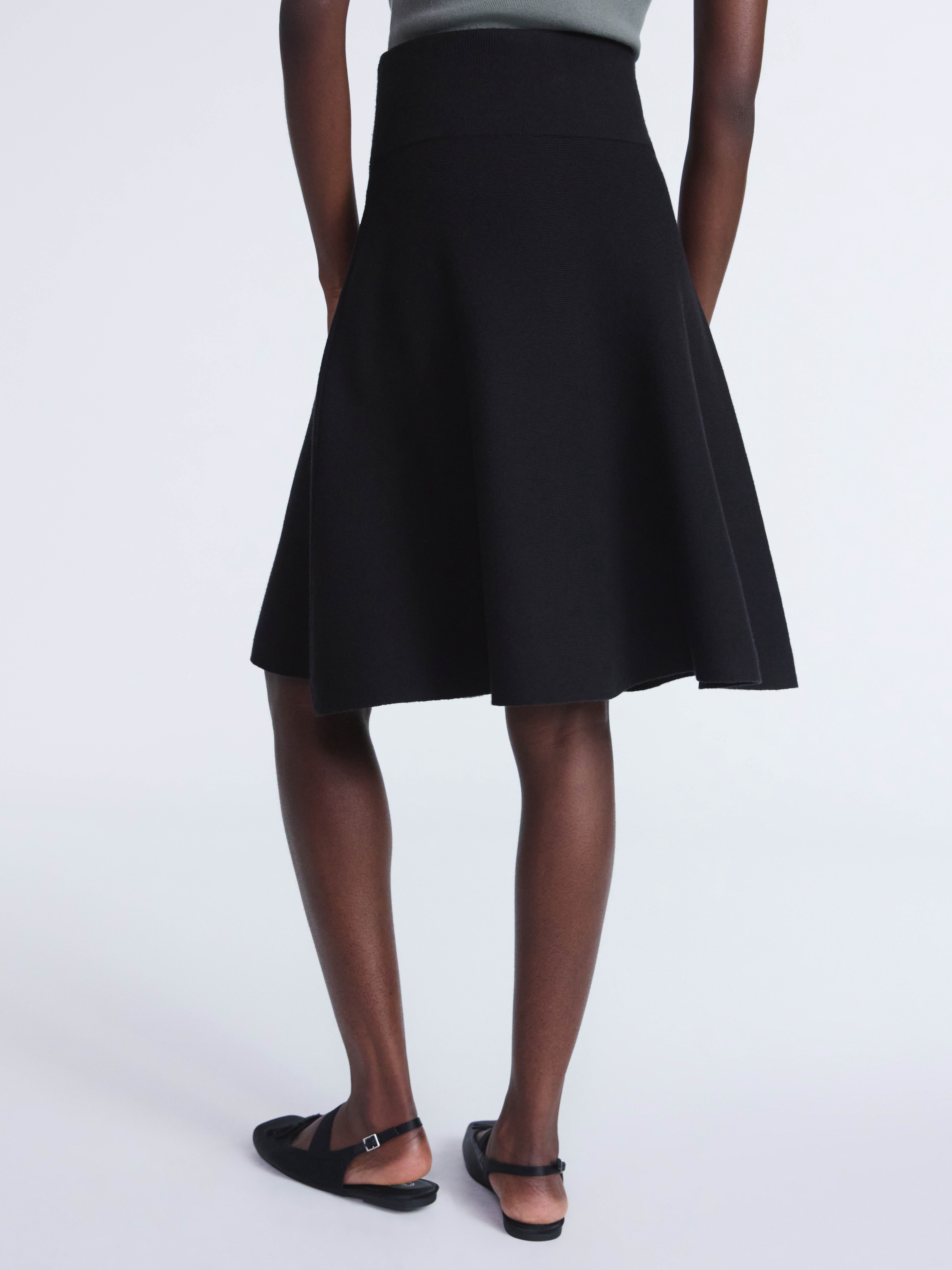 Scoop Women's and Women’s Plus Sculptural Sweater Knit Midi Skirt, Sizes XS-4X