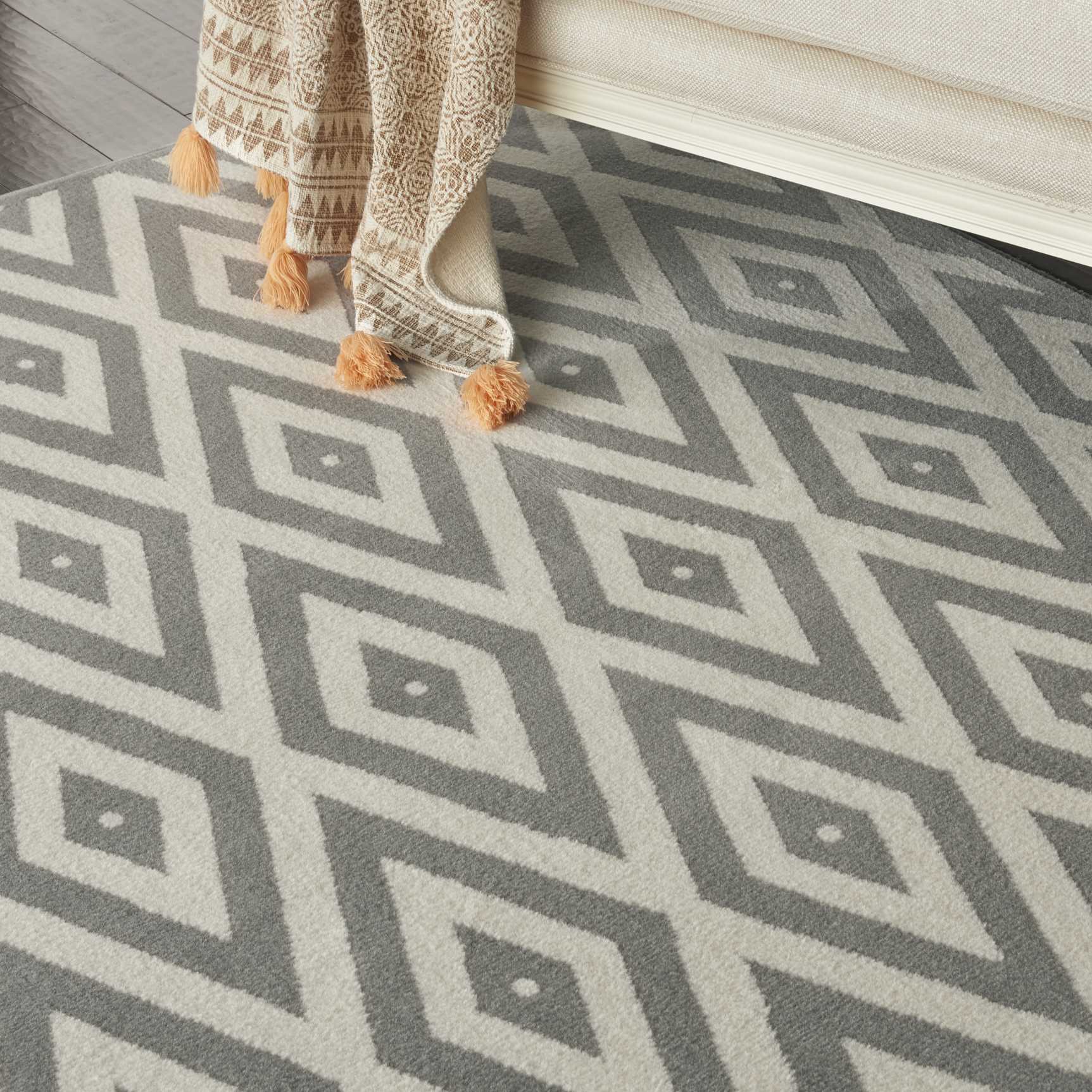 Geometric White/Grey Area Rug by Bellamy Studios