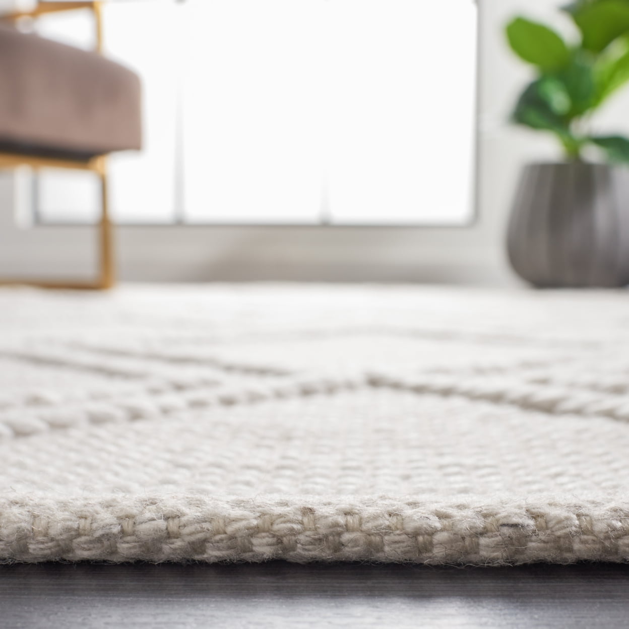 SAFAVIEH Kilim Meryll Diamond Polyester Area Rug, Light Grey/Ivory, 6' x 9'