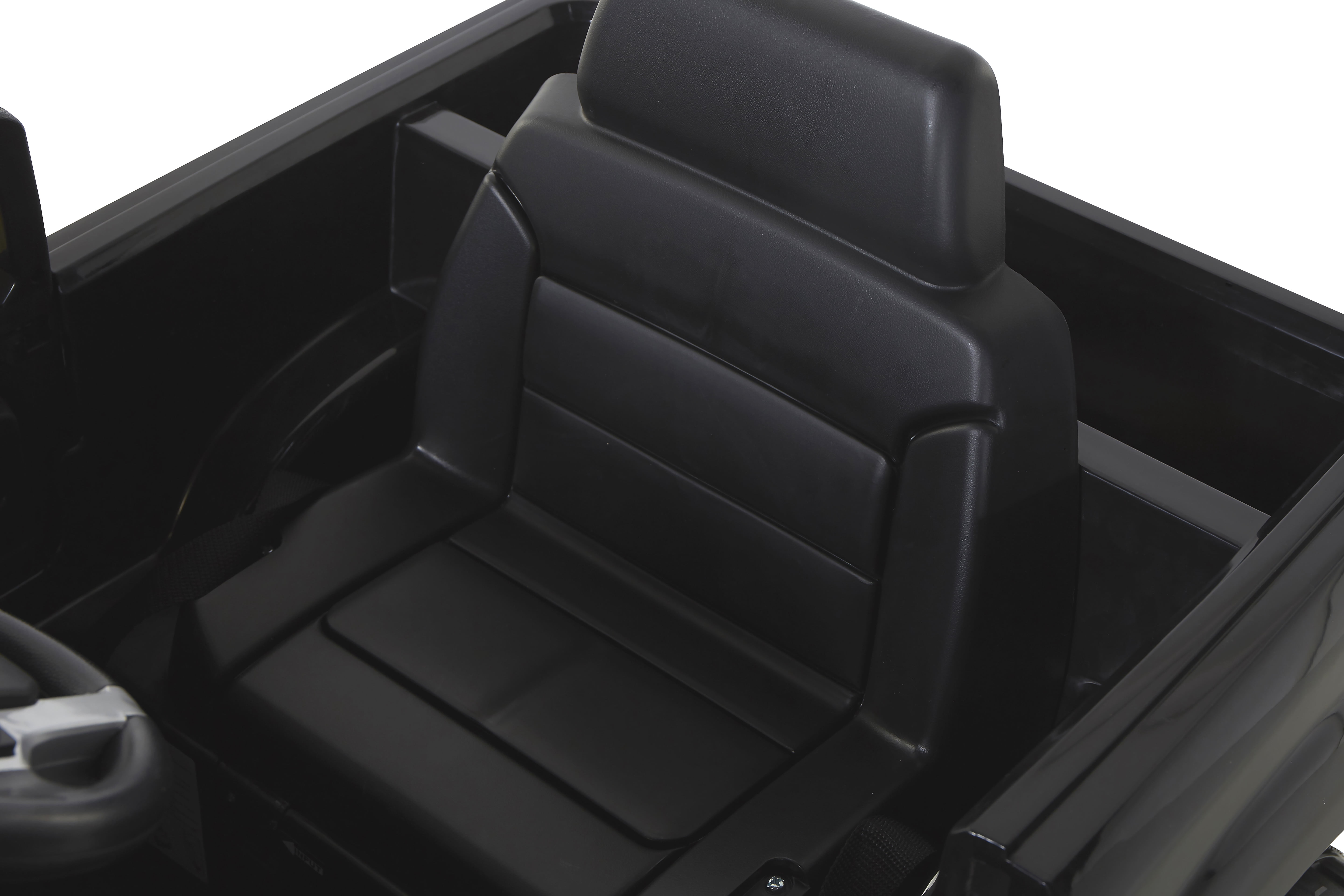 6 Volt Toyota Tundra Electric Ride On by Dynacraft with working Truck Bed and MP3 Player