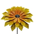 thumbnail image 2 of Estaca decorativa de jardín con flor de metal y acabado resistente a la oxidación para jardines, céspedes, patios y entradas de patios., 2 of 8