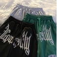 thumbnail image 4 of Pantalones cortos con letras bordadas de estilo hip hop de estilo americano para hombre, pantalones cortos deportivos de baloncesto con abertura en color de contraste, rectos y finos de, 4 of 5