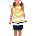 thumbnail image 1 of Conjuntos de blusas y camisas de cuello redondo y manga corta para niños, top con estampado a rayas y cuello redondo con mangas voladoras y pantalones cortos de capa base de color liso, conjunto infor, 1 of 5