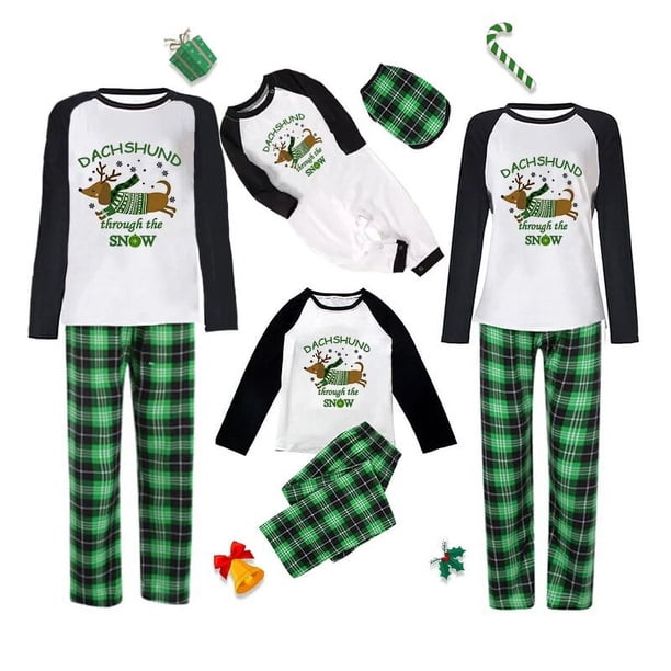 Pijamas familiares a juego de Navidad, conjunto de pijamas de Dachshund a través de la nieve verde