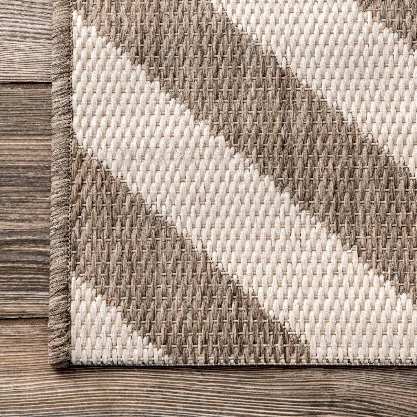nuLOOM Dawn Celtic Trellis Indoor/Outdoor Area Rug, 5' 3" x 7' 6", Beige