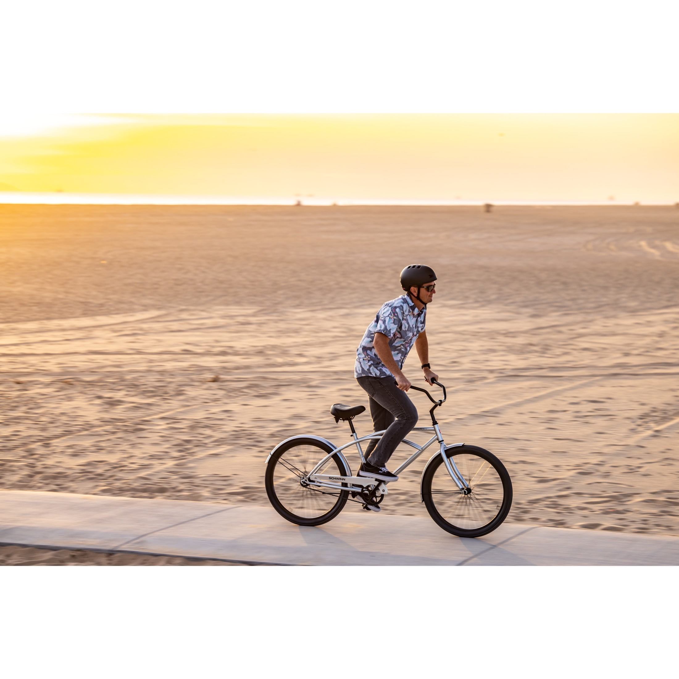 Schwinn Huron 1 Cruiser Bike, 26 Inch Wheels, Ages 14+, Silver