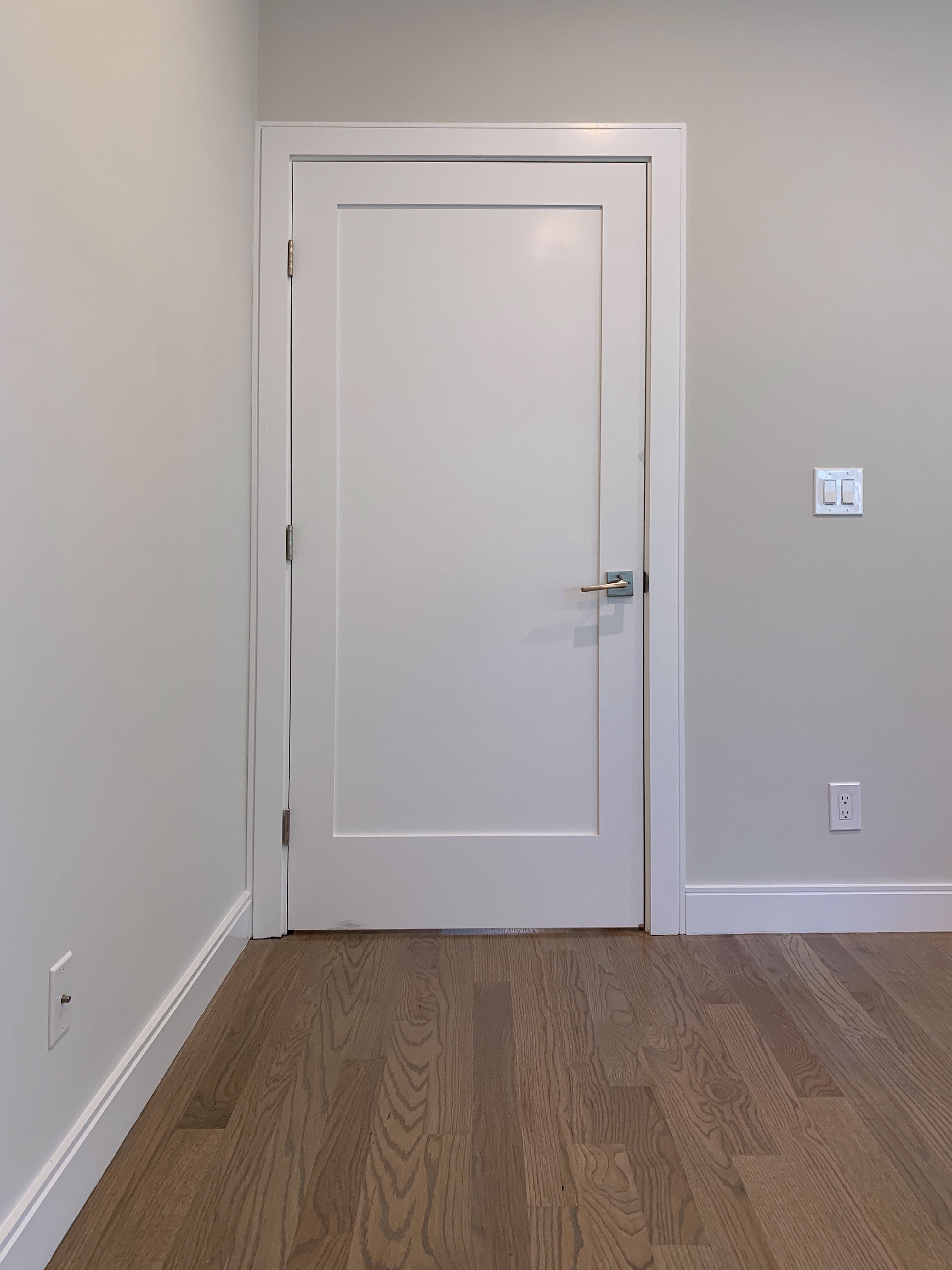 32 in. x 80 in. Right-Handed Solid Core White Primed Composite Single Pre-hung Interior Door Bronze Hinges