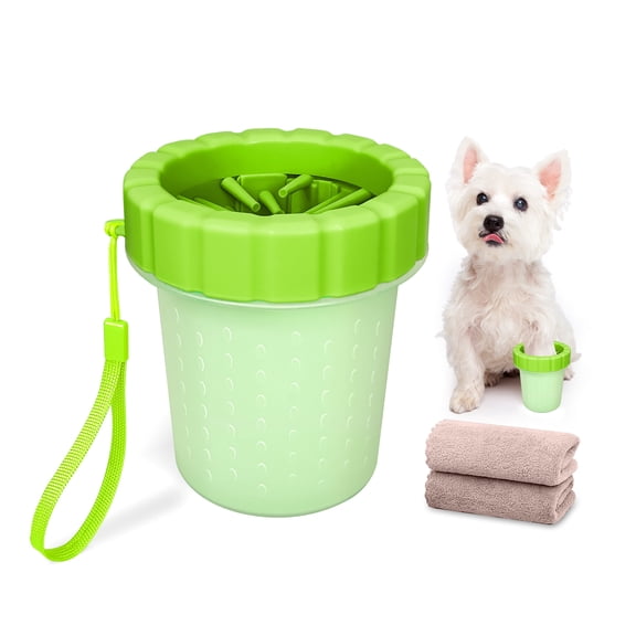 Qianruida Dog Paw Washer Dog Paw Cleaner Cup with Two Absorbent Towels Complete Cleaning of the Dog's Feet (Medium, Green)