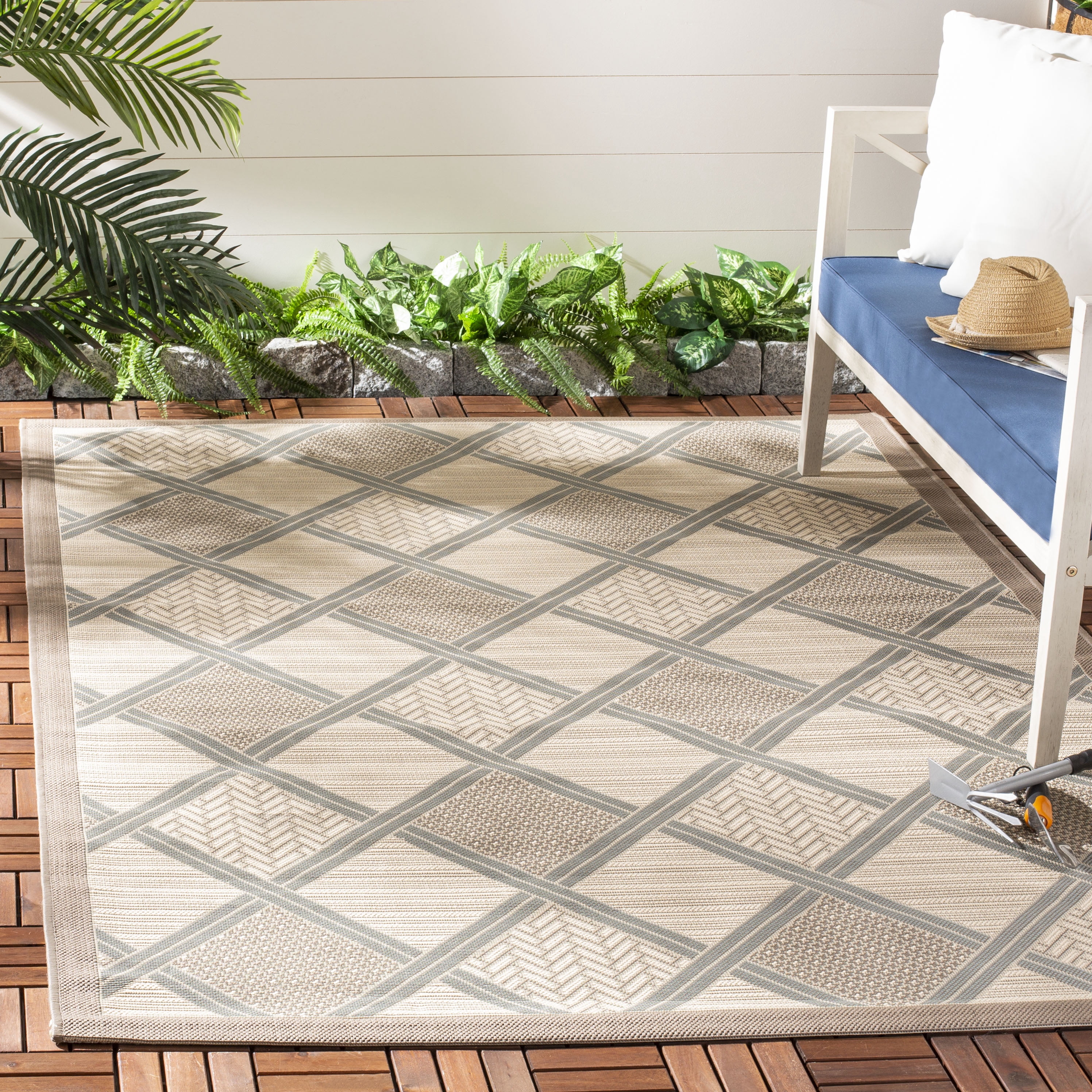 Safavieh Courtyard Shawn Geometric Indoor/Outdoor Area Rug, Beige/Dark Beige, 4' x 5'7"