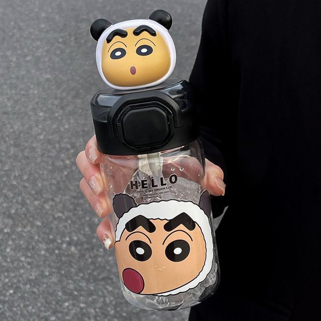 Taza de agua de vidrio Crayon Shin-chan 2024, nueva taza de paja para niñas, taza de verano resistente a altas temperaturas de borosilicato, recuerdo
