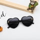 thumbnail image 4 of Bonitas gafas de sol con forma de corazón para niños, marco pequeño para negro, 4 of 9