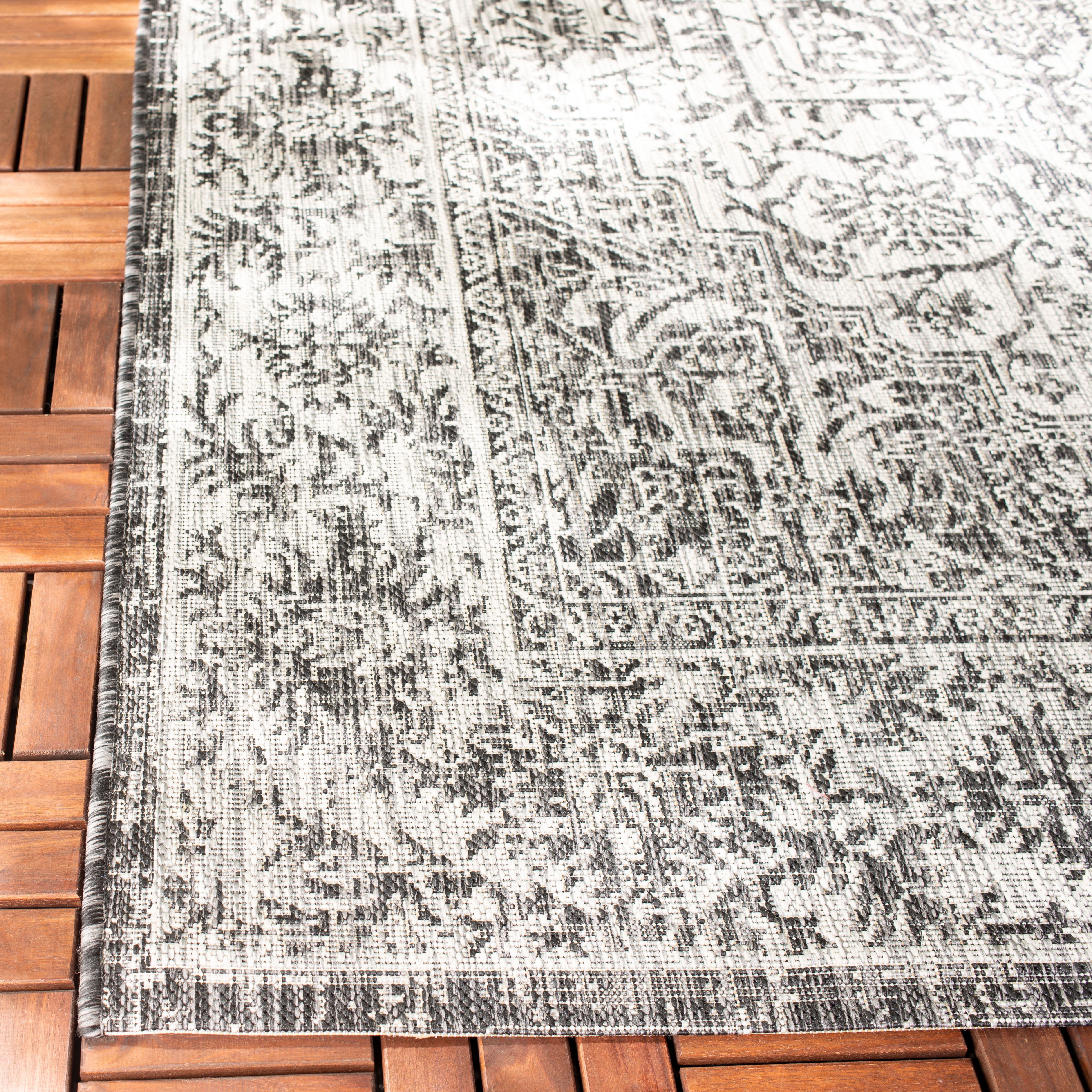 Safavieh Courtyard Joey Medallion Indoor/Outdoor Runner Rug, Slate/Gray, 2'3" x 10'