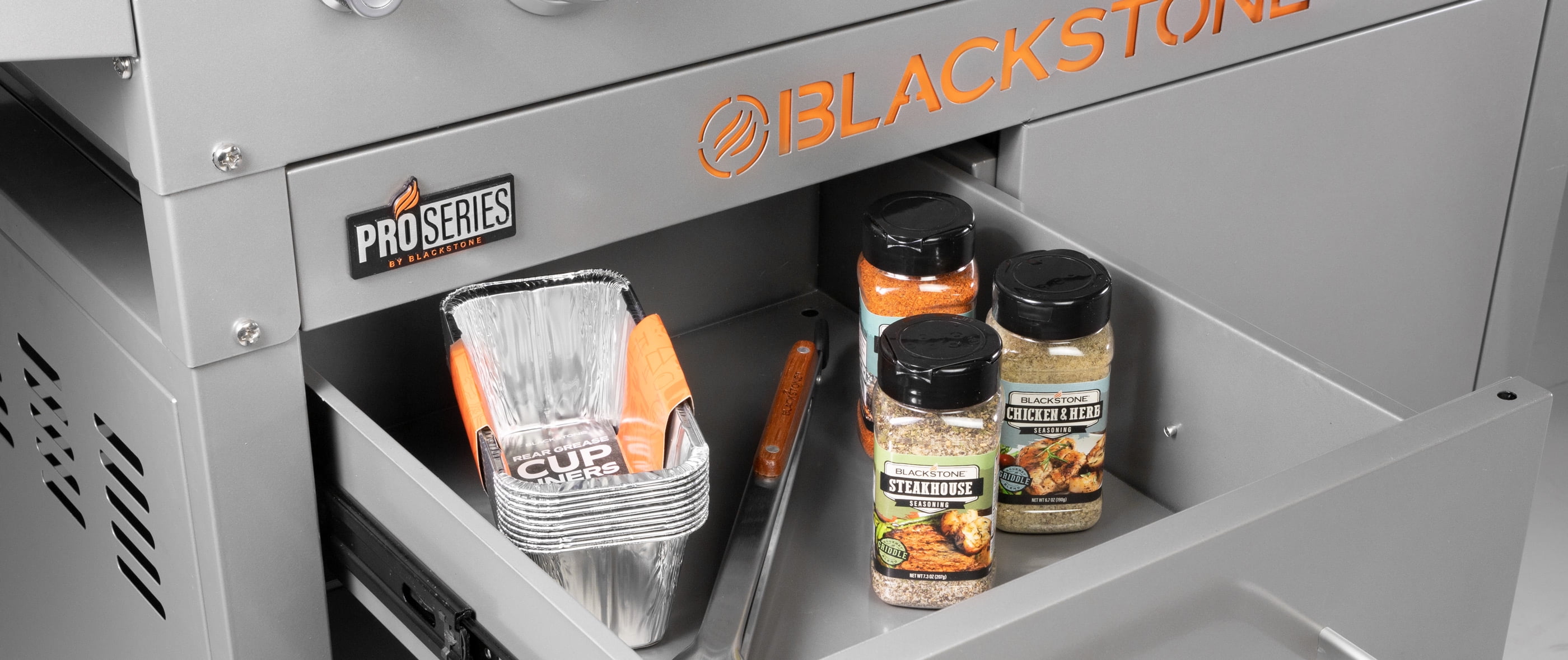 Blackstone ProSeries 4-Burner 36" Griddle Cooking Station with Hood