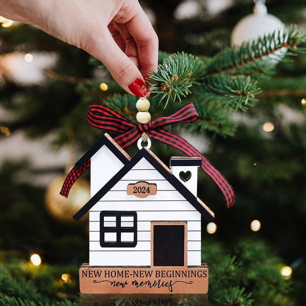 NUEVO ORNAMENTO DE CASA 2024 Decoraciones colgantes de árboles de Navidad Primera Navidad en nuestro nuevo adorno de hogar Home Nuevo comienzos para el hogar