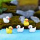 thumbnail image 4 of 5 piezas de lindos adornos en miniatura de pato amarillo, accesorios de decoración de micropaisaje, adornos de resina de animales simulados, artesanías, 4 of 5