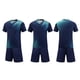 thumbnail image 1 of Conjuntos de blusas y camisas de manga corta con cuello en V. Conjunto de traje de fútbol de color sólido para niños para juegos deportivos universitarios, partidos de rendimiento, uniformes de entren, 1 of 5