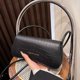 thumbnail image 3 of Bolso de mano con textura de nicho para la axila, primavera/verano 2025, nuevo bolso cuadrado pequeño con estampado de cocodrilo, elegante bolso bandolera para el día a día., 3 of 5