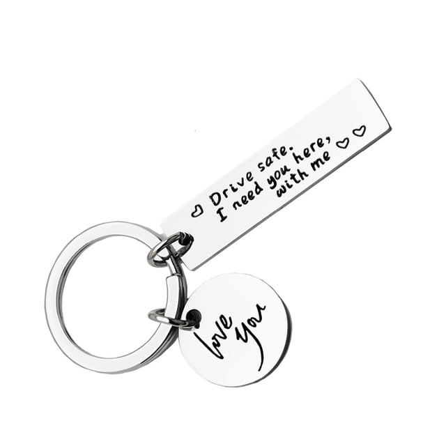 Sidaley Llaveros Portable Drive Safe Letter Colgantes colgantes de personalidad Llavero tallado a mano para novios Marido Padre Suministros Automoción decorativa y accesorios