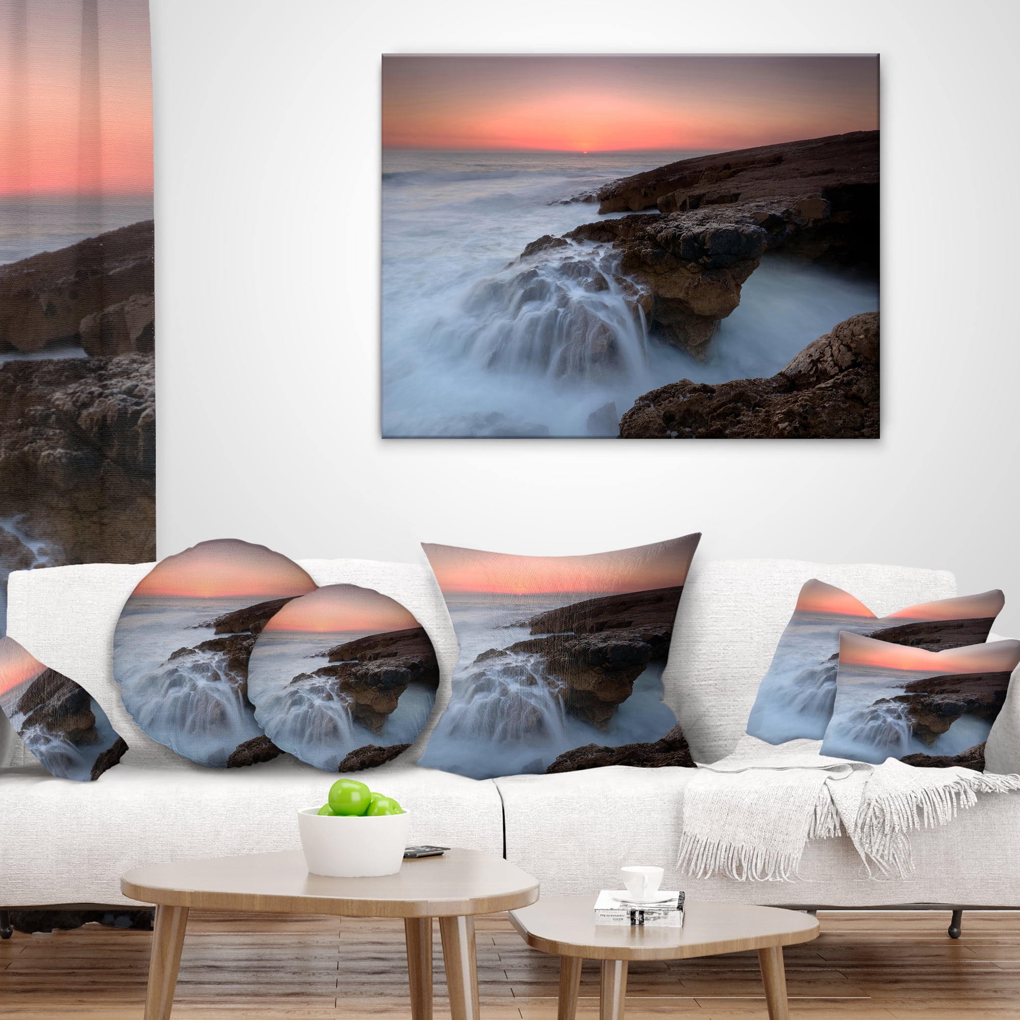 Designart White Waters at the Bridge of Hell - Seashore Throw Pillow - 18x18